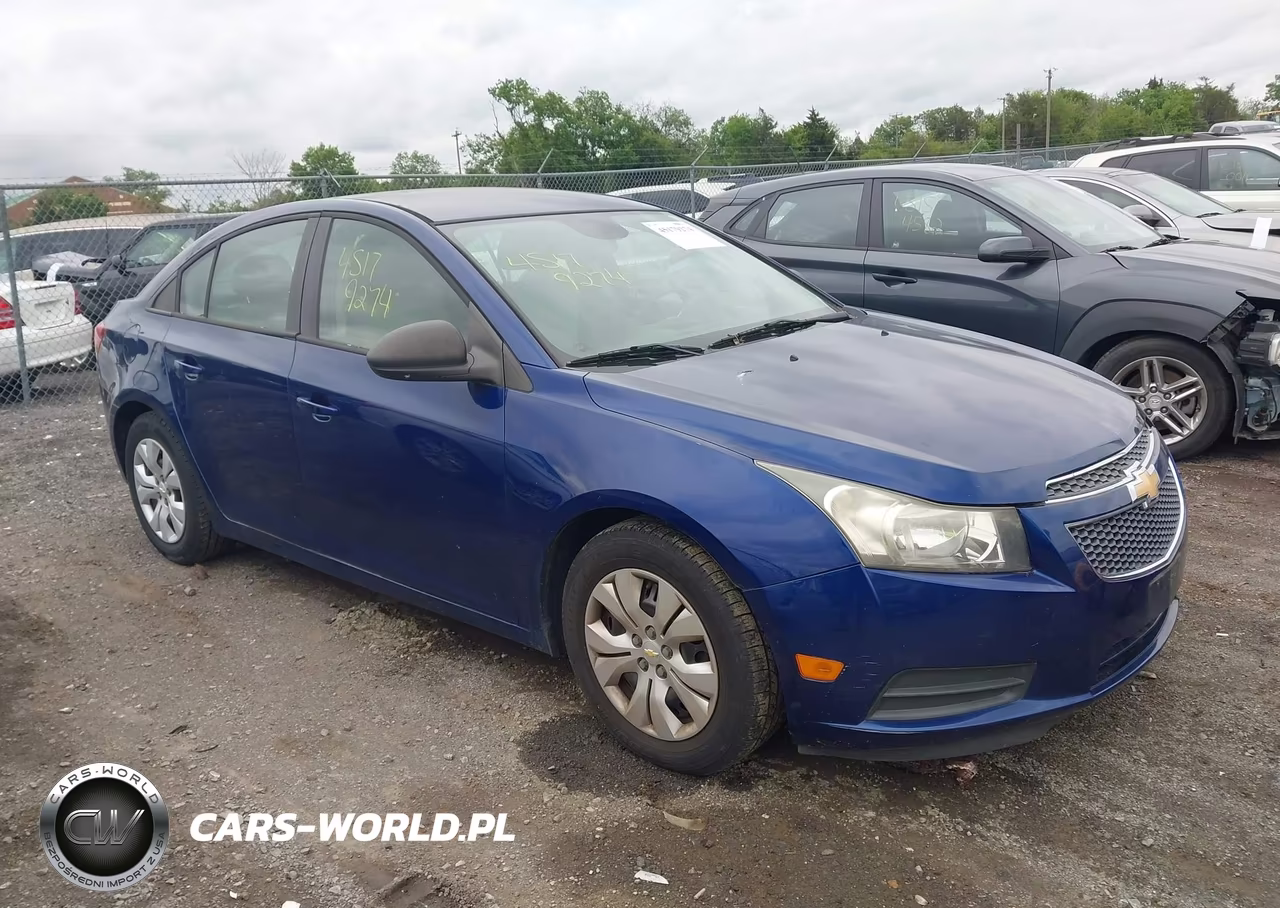 2013 Chevrolet Cruze Ls Auto – zdjęcie 1 z 11
