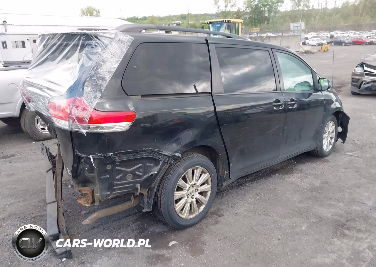 2013 Toyota Sienna Le 7 Passenger VIN:5TDJK3DC3DS056733 - 4