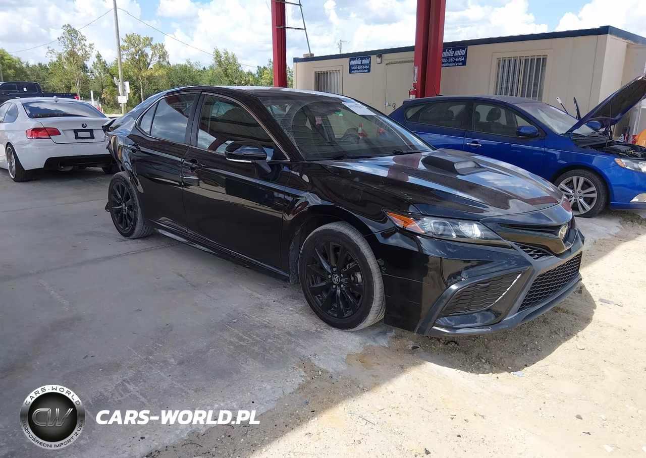 2022 Toyota Camry Se – zdjęcie 1 z 16