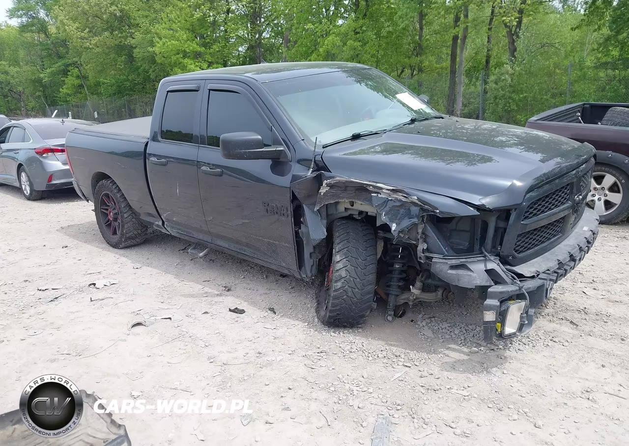 2019 Ram 1500 Classic Express 4X4 6'4 Box – zdjęcie 1 z 16
