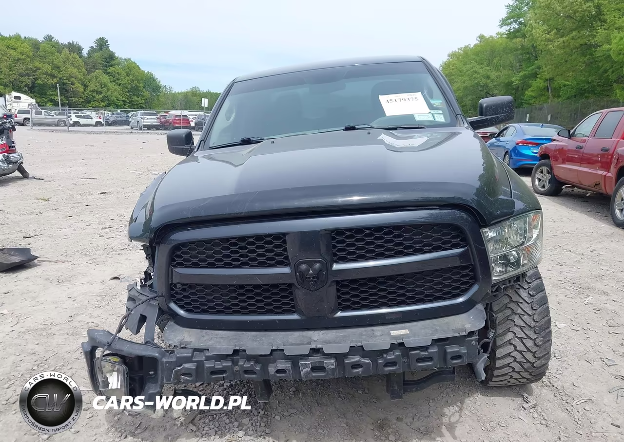 2019 Ram 1500 Classic Express 4X4 6'4 Box VIN:1C6RR7FG8KS623861 - 12