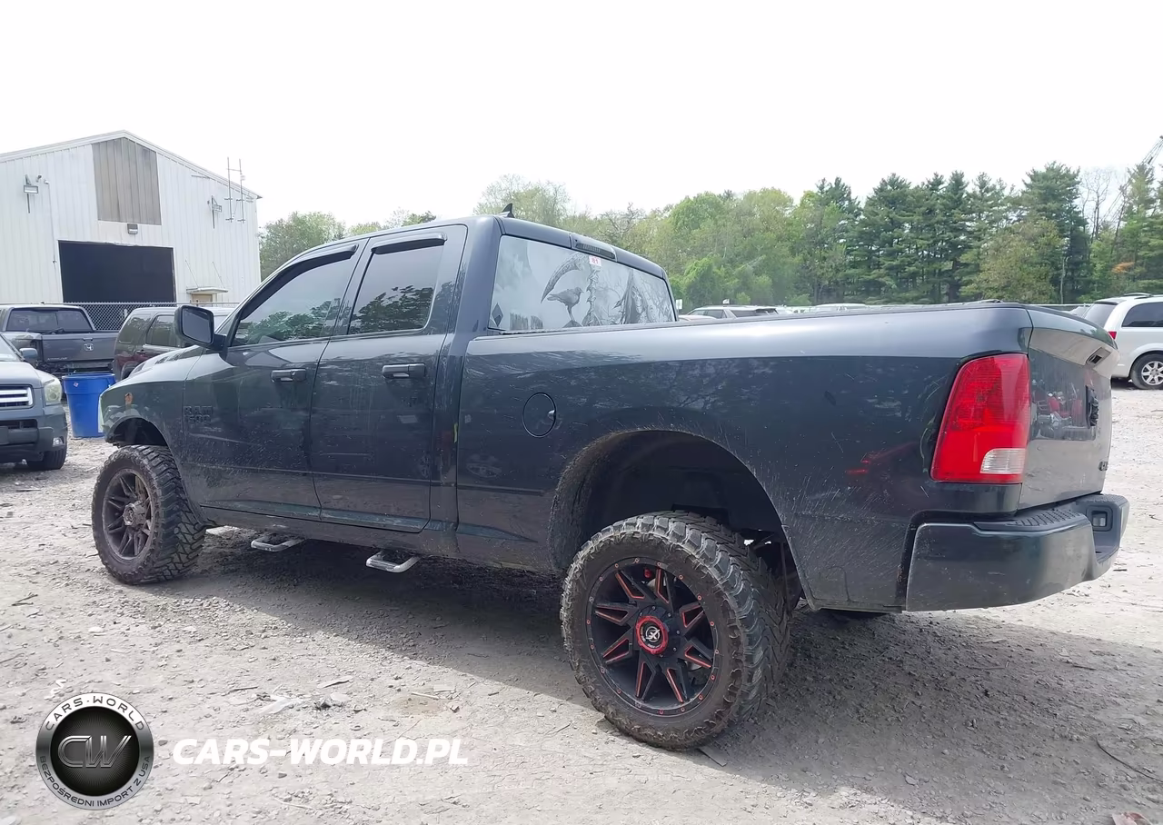 2019 Ram 1500 Classic Express 4X4 6'4 Box VIN:1C6RR7FG8KS623861 - 14