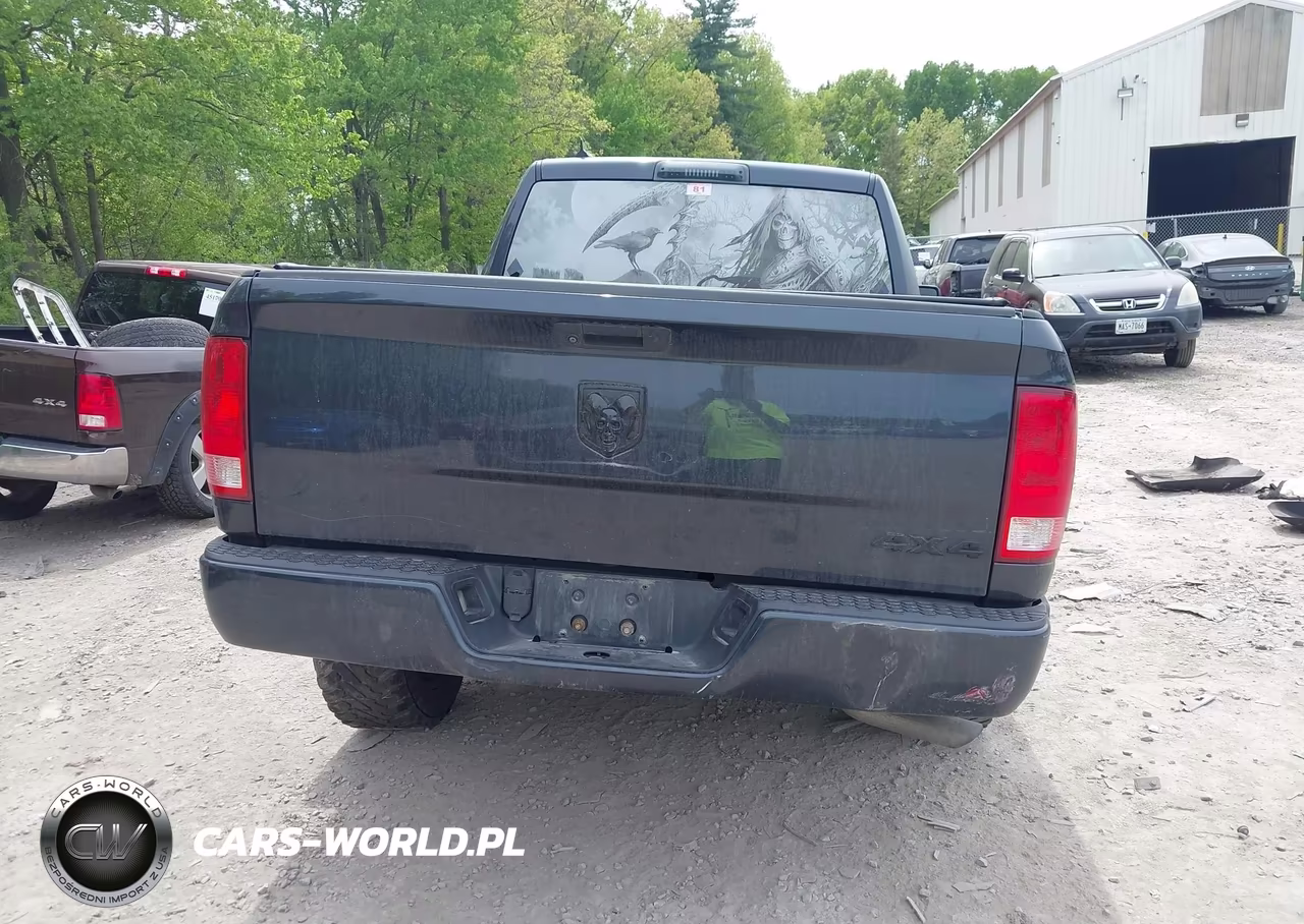 2019 Ram 1500 Classic Express 4X4 6'4 Box VIN:1C6RR7FG8KS623861 - 16
