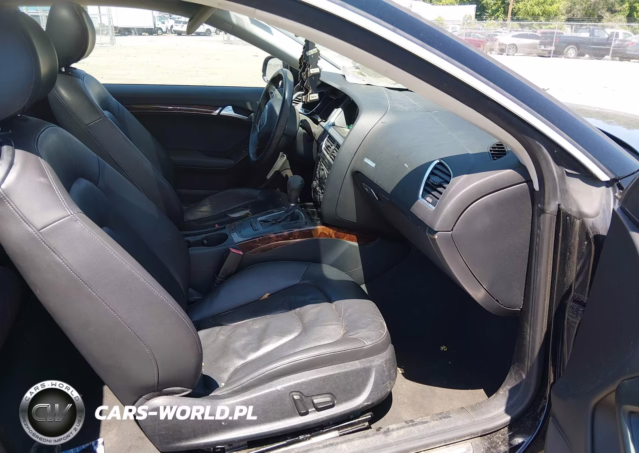 2011 Audi A5 2.0T Premium VIN:WAULFAFR3BA031826 - 5