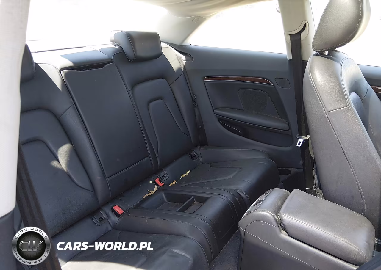 2011 Audi A5 2.0T Premium VIN:WAULFAFR3BA031826 - 8