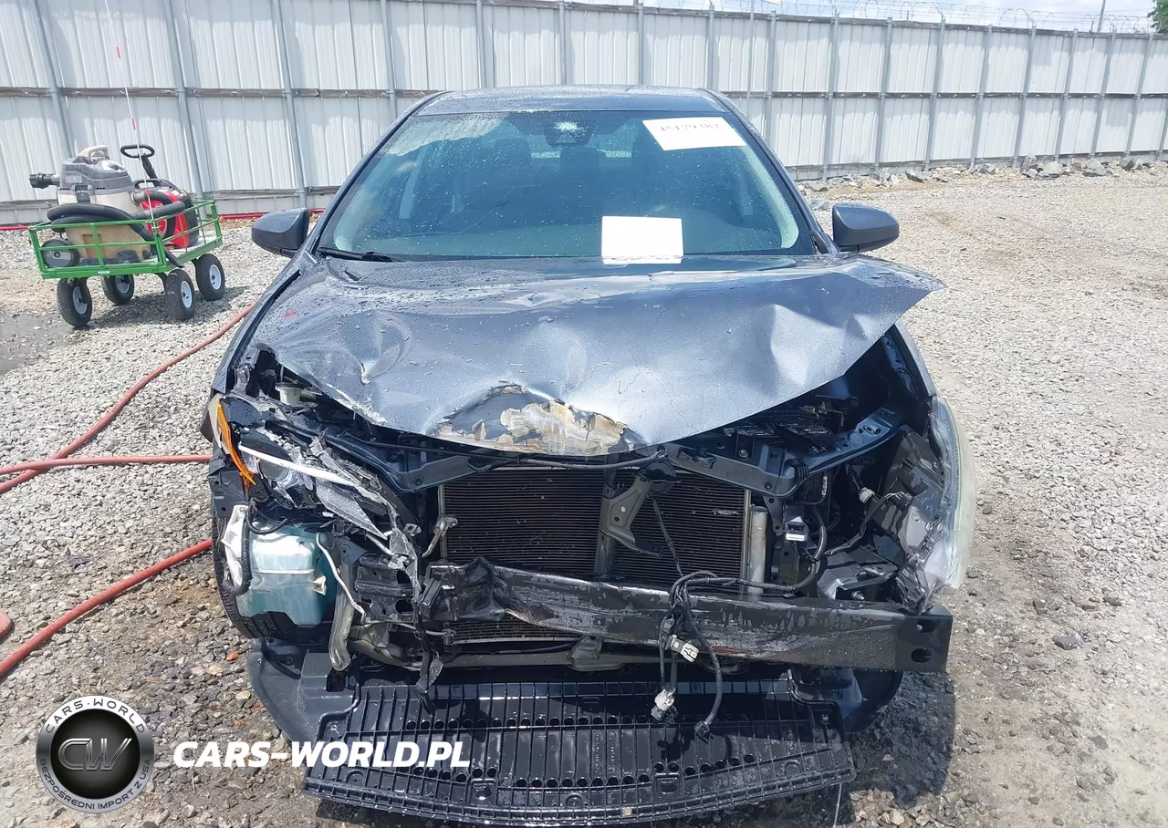 2017 Toyota Corolla L VIN:2T1BURHE8HC761636 - 12