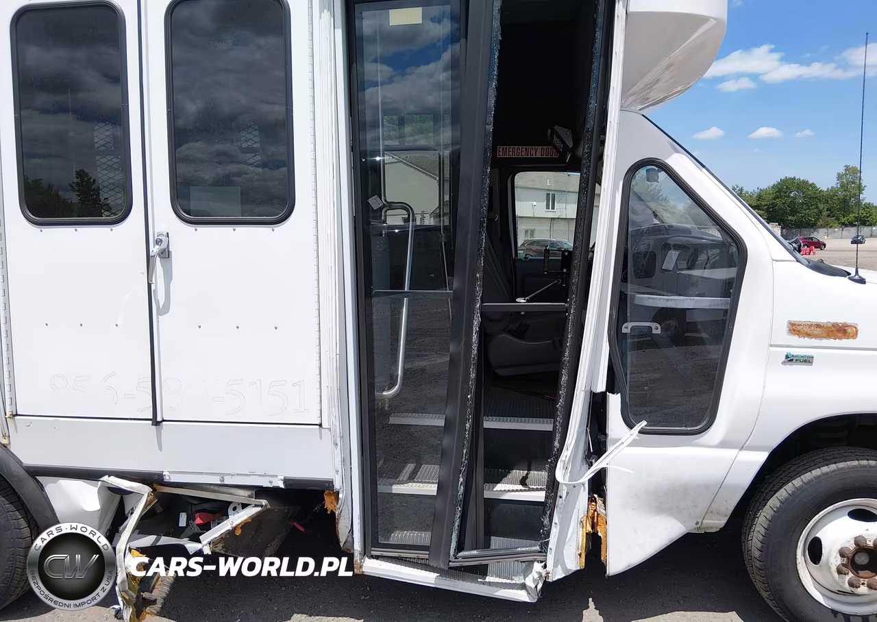 2013 Ford E-350 Cutaway VIN:1FDEE3FL0DDB00085 - 17
