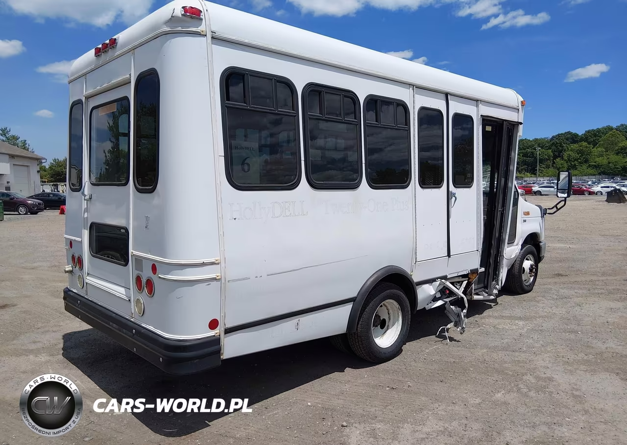 2013 Ford E-350 Cutaway VIN:1FDEE3FL0DDB00085 - 4