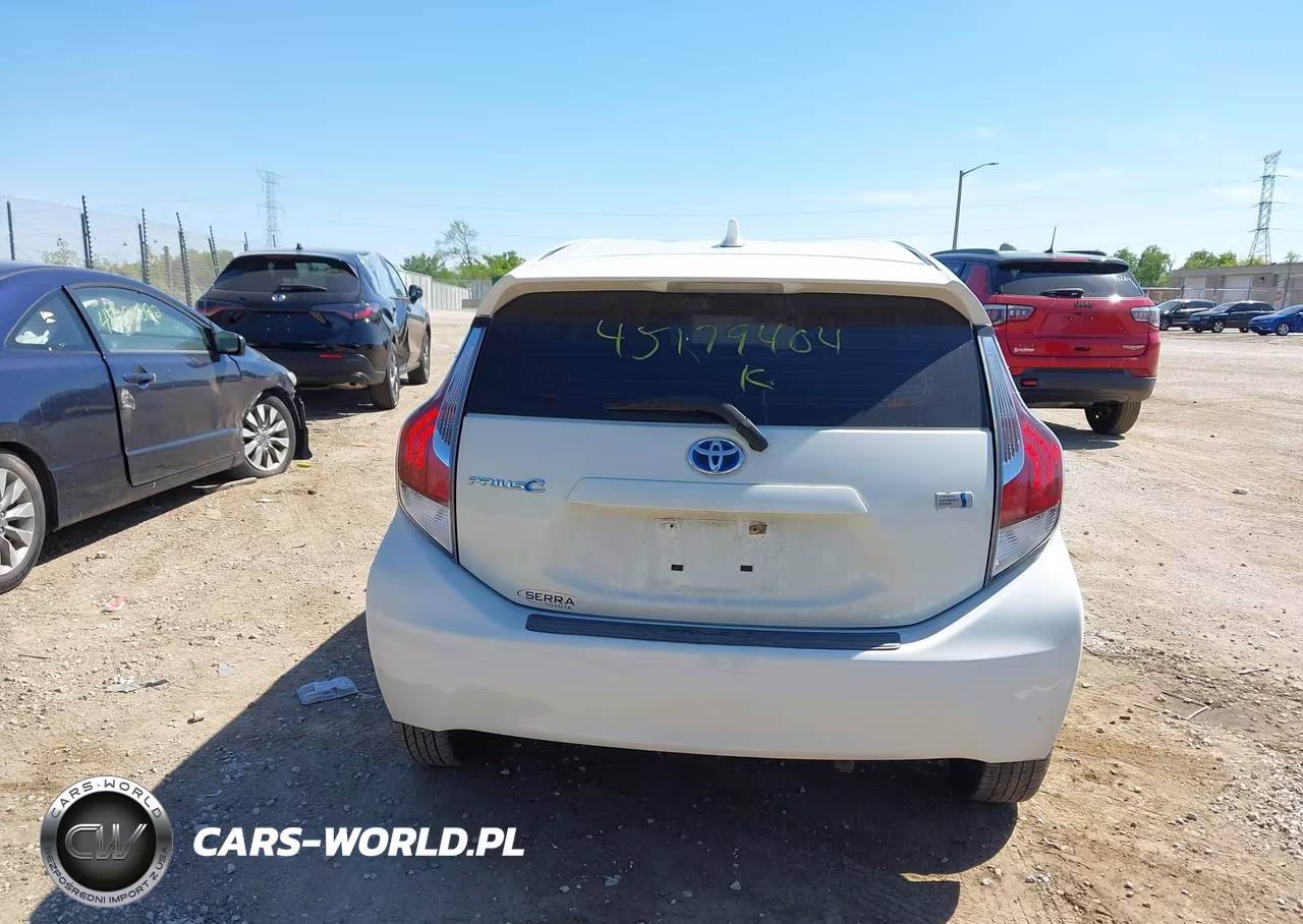 2016 Toyota Prius C One VIN:JTDKDTB32G1138732 - 16