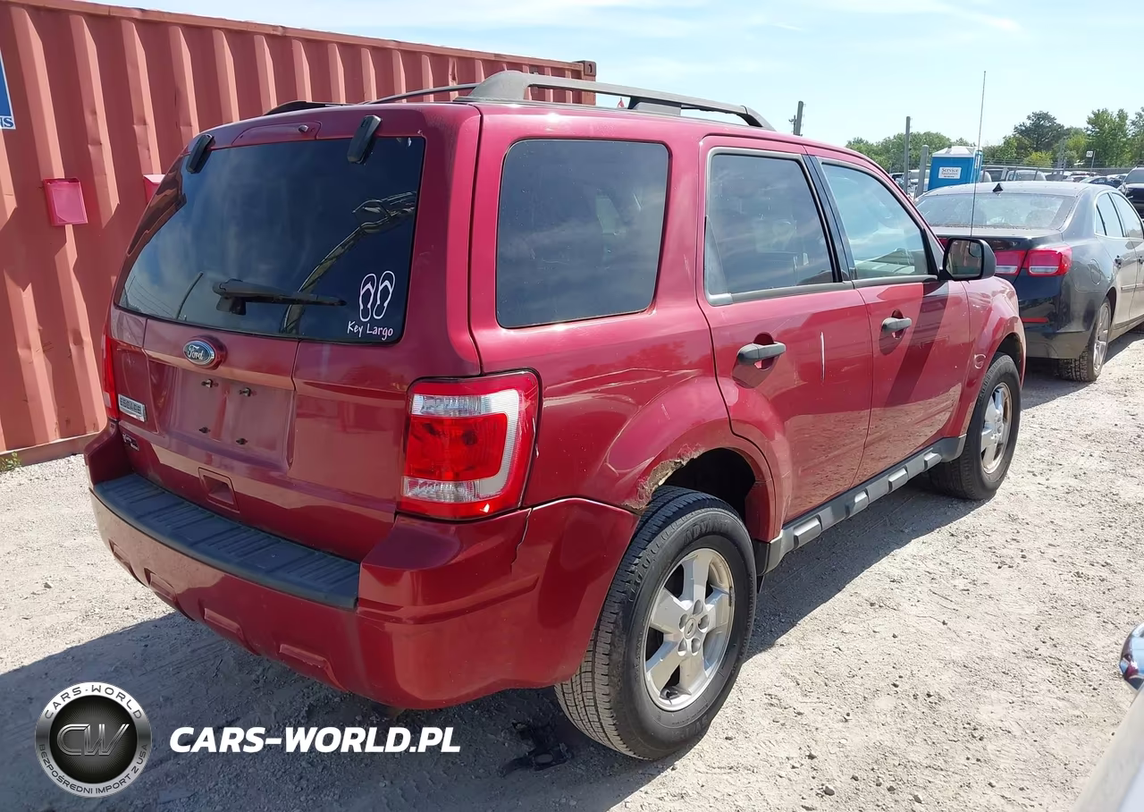 2011 Ford Escape Xlt VIN:1FMCU0D74BKA27049 - 4