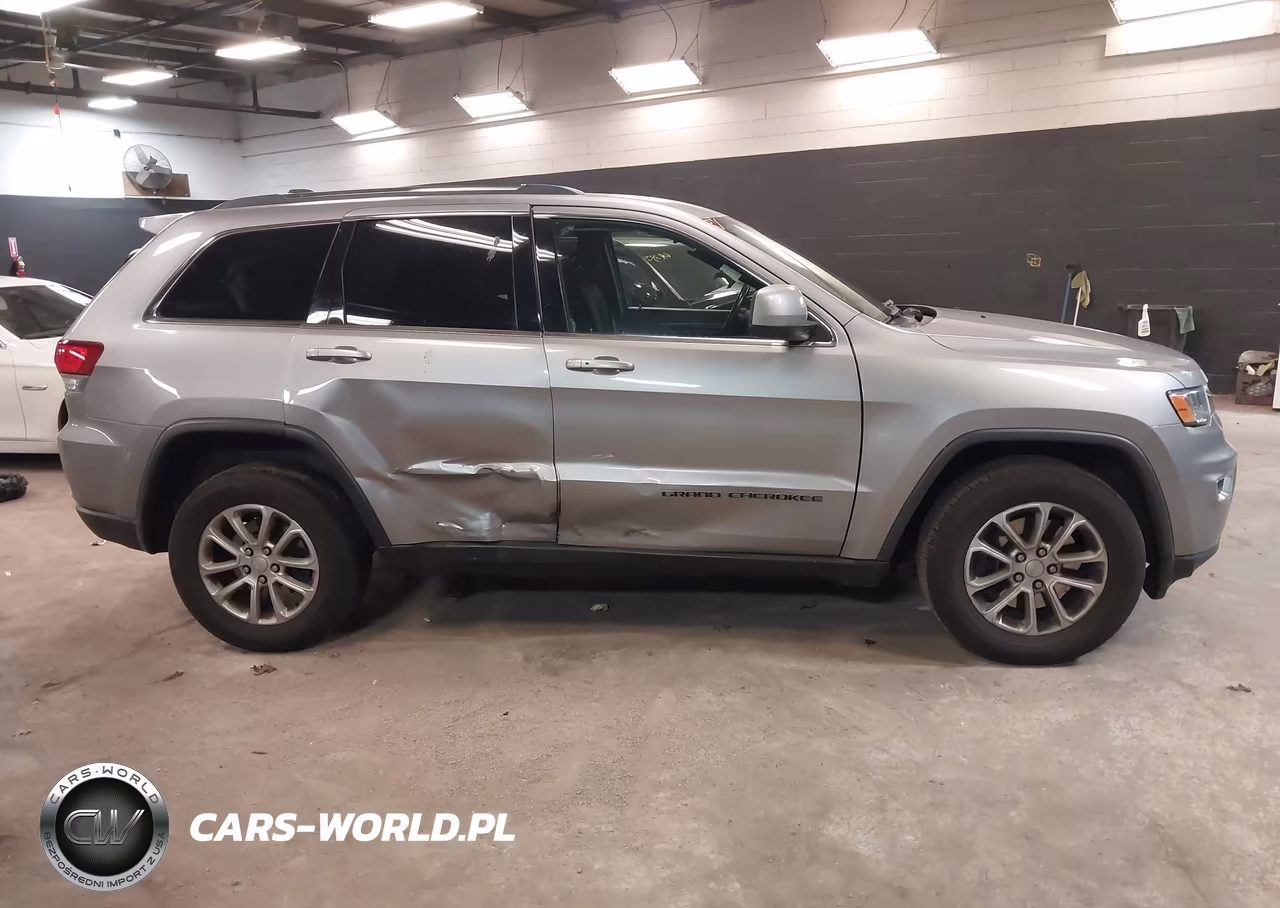 2021 Jeep Grand Cherokee Laredo E 4X4 VIN:1C4RJFAG8MC585630 - 13