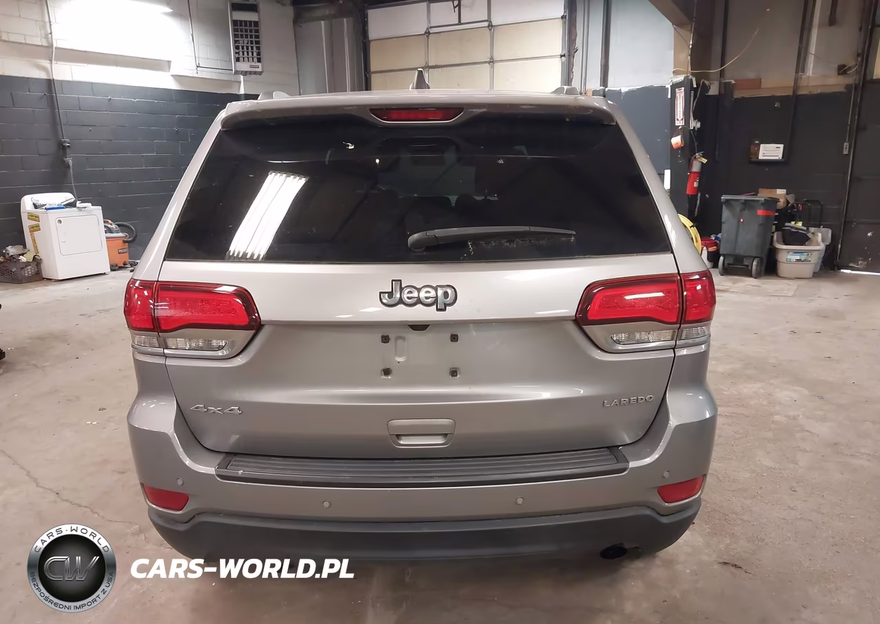 2021 Jeep Grand Cherokee Laredo E 4X4 VIN:1C4RJFAG8MC585630 - 16