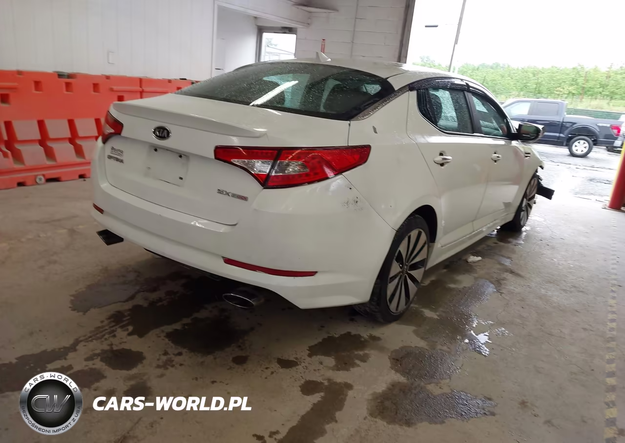 2012 Kia Optima Sx VIN:5XXGR4A62CG045409 - 4