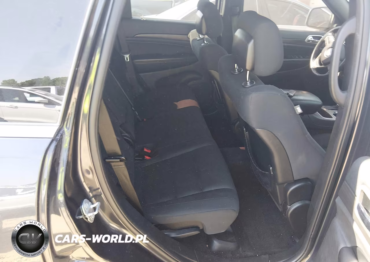 2016 Jeep Grand Cherokee Laredo VIN:1C4RJFAG6GC389965 - 8