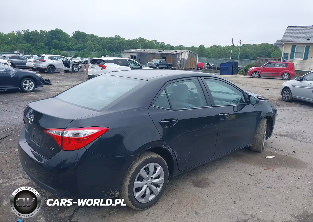 2016 Toyota Corolla Le VIN:2T1BURHE5GC486421 - 4