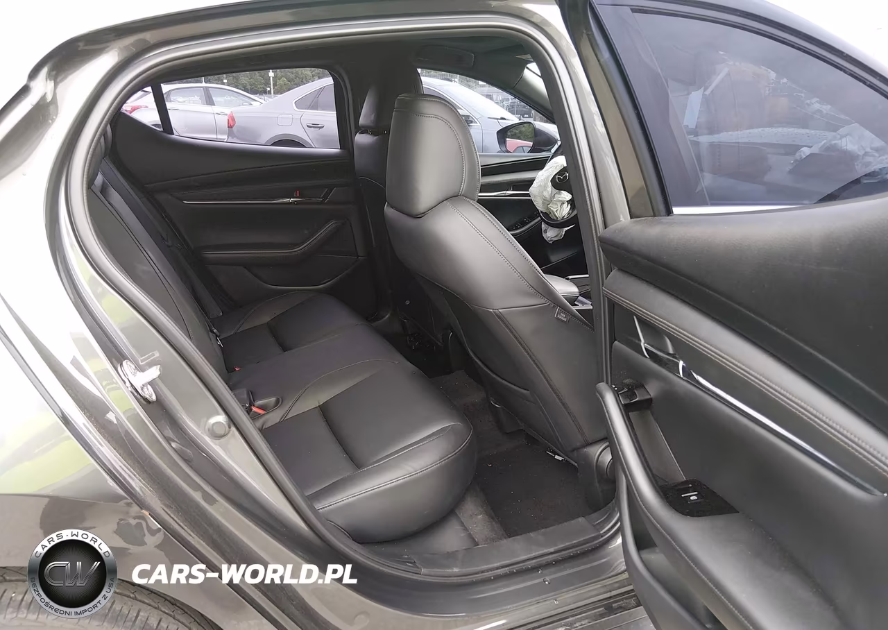 2024 Mazda Mazda3 2.5 S Preferred VIN:JM1BPALM5R1707644 - 8