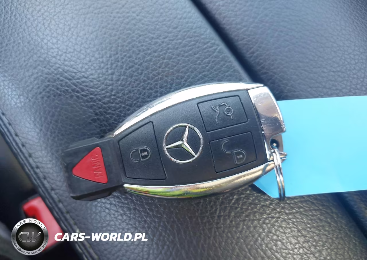 2016 Mercedes-Benz C 300 4Matic VIN:55SWF4KB9GU127693 - 11