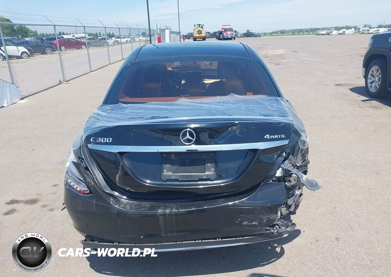 2016 Mercedes-Benz C 300 4Matic VIN:55SWF4KB9GU127693 - 17