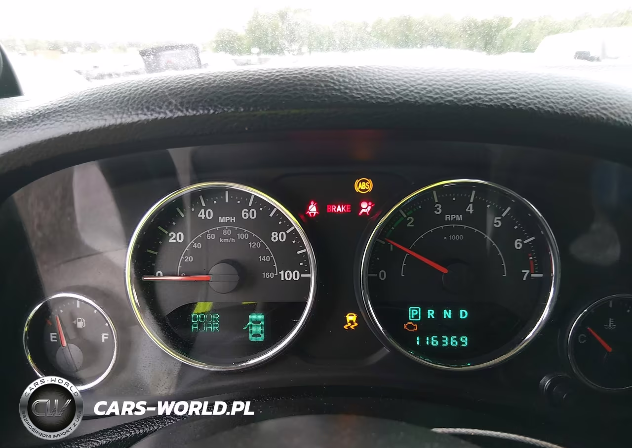 2013 Jeep Wrangler Unlimited Sport VIN:1C4BJWDG7DL631560 - 7