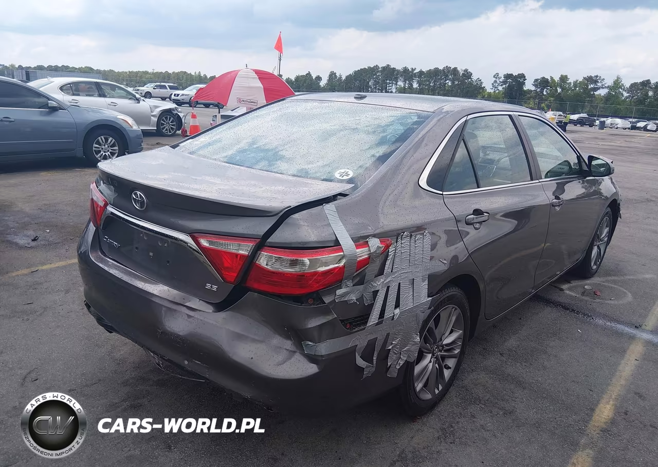 2016 Toyota Camry Se VIN:4T1BF1FKXGU241018 - 4