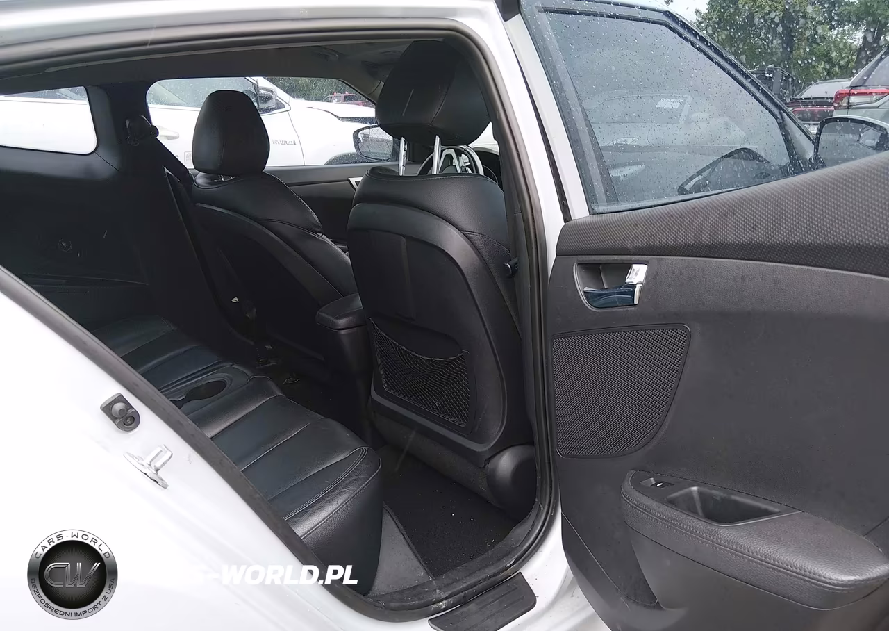 2015 Hyundai Veloster Flex VIN:KMHTC6AD8FU218290 - 8