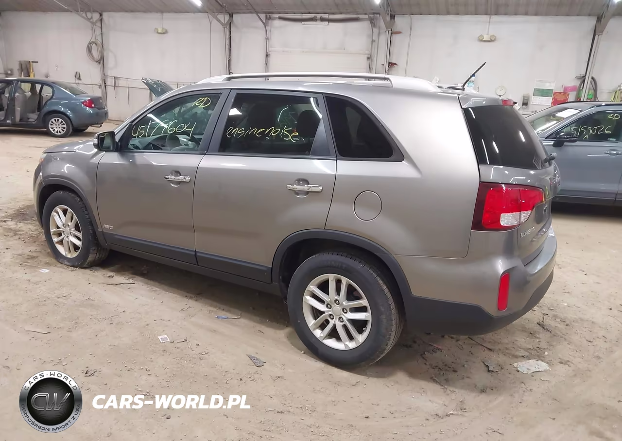 2015 Kia Sorento Lx V6 VIN:5XYKTDA79FG659247 - 3