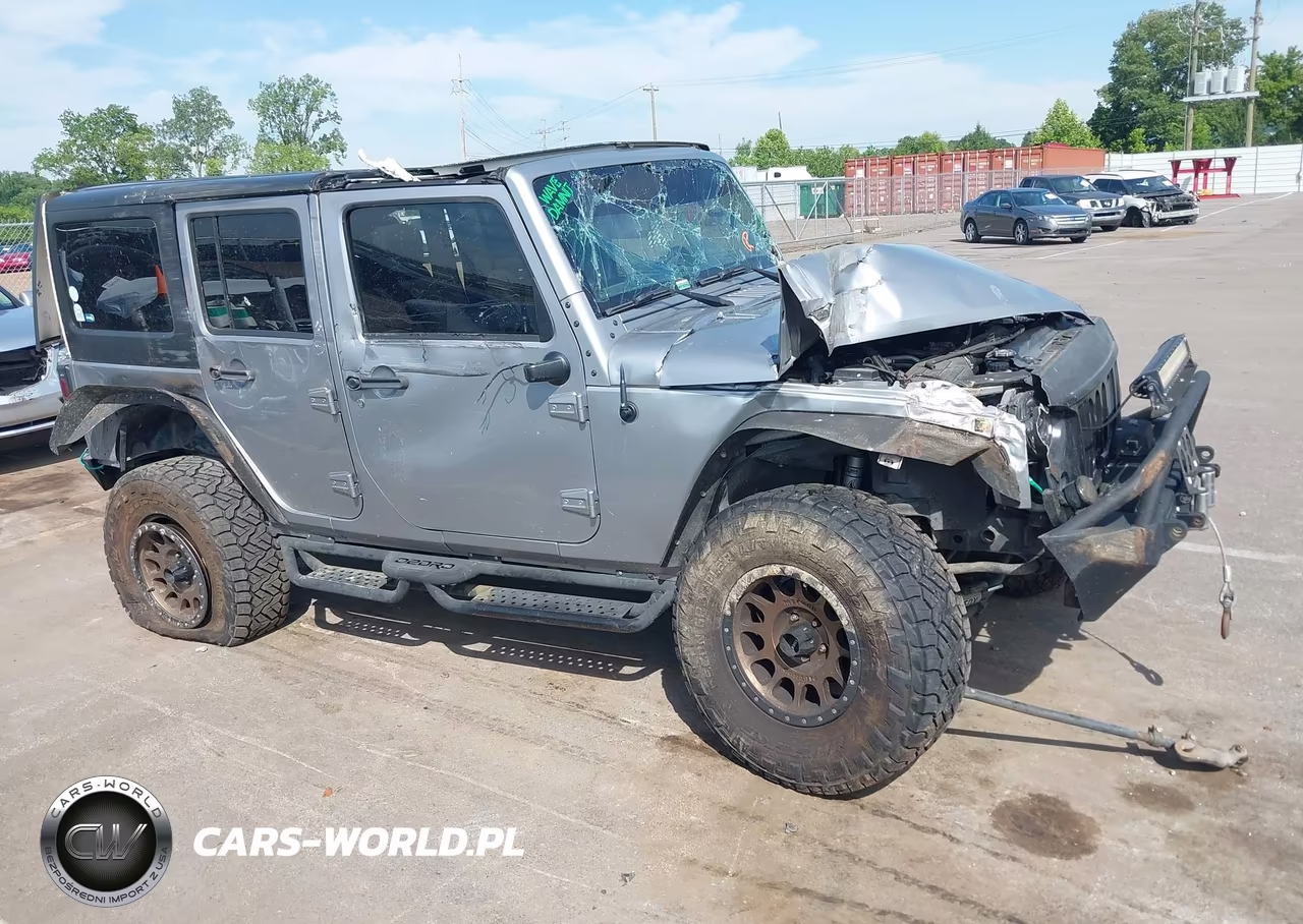 2014 Jeep Wrangler Unlimited Sport VIN:1C4BJWDG9EL120577 - 13