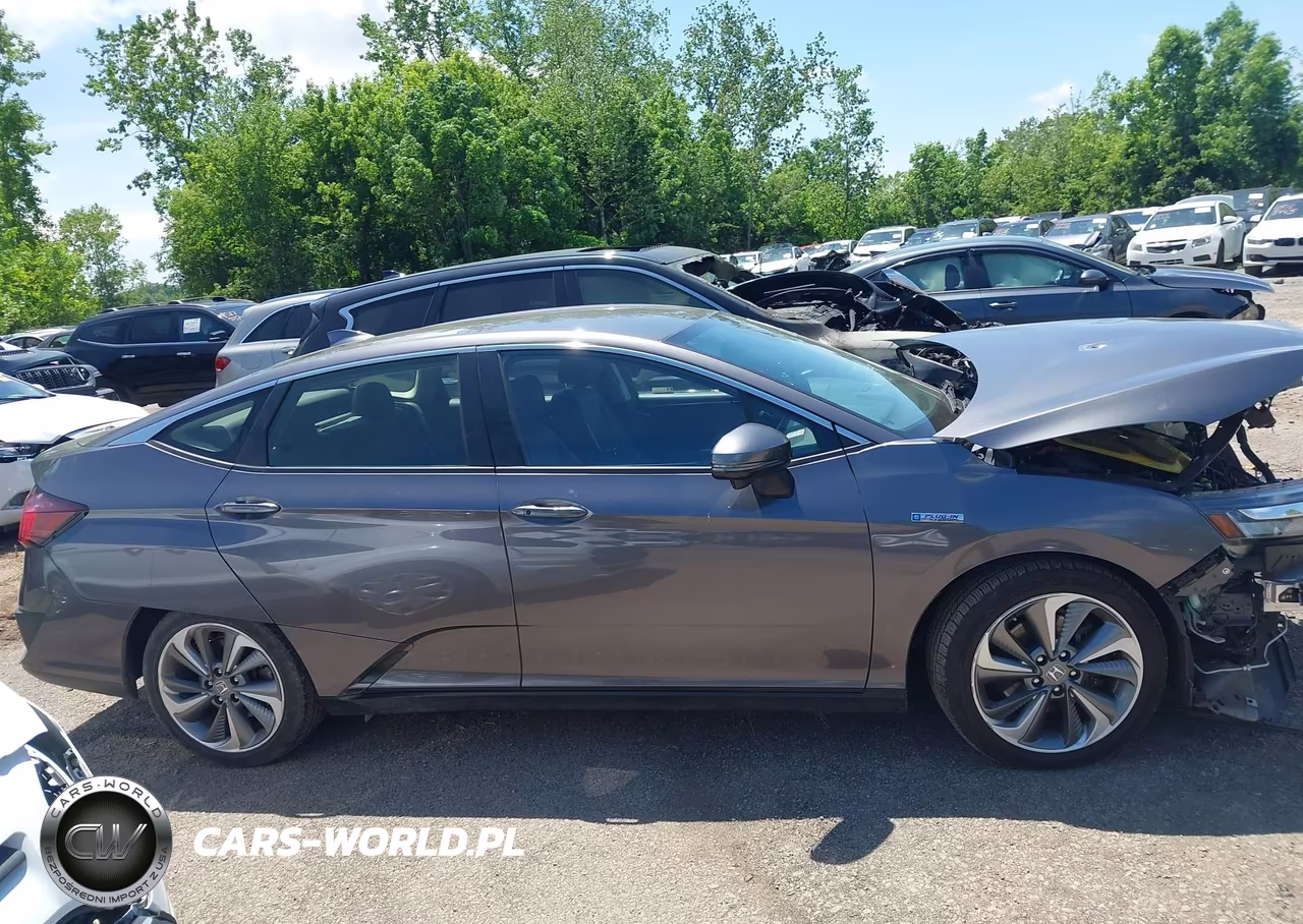2018 Honda Clarity Plug-In Hybrid Touring VIN:JHMZC5F39JC009646 - 13