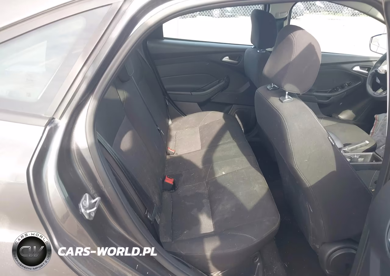 2015 Ford Focus Se VIN:1FADP3F24FL209620 - 8