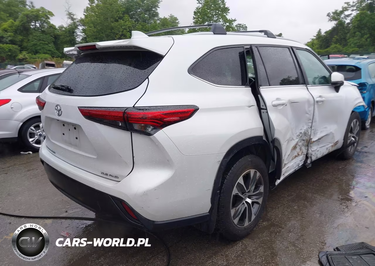 2023 Toyota Highlander Xle VIN:5TDKDRBH0PS045791 - 4