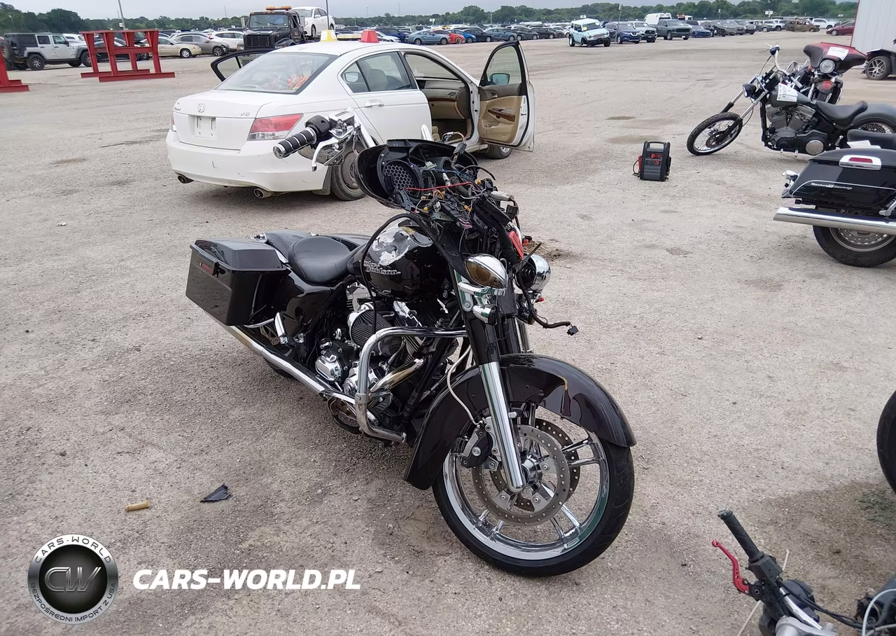 2011 Harley-Davidson Flhx