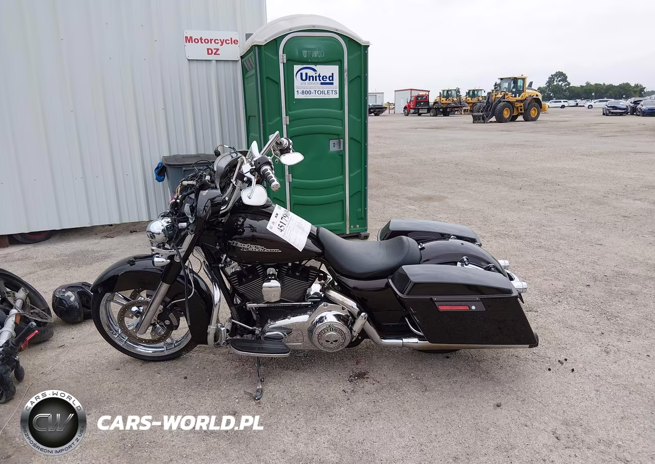 2011 Harley-Davidson Flhx VIN:1HD1KBM16BB669179 - 13