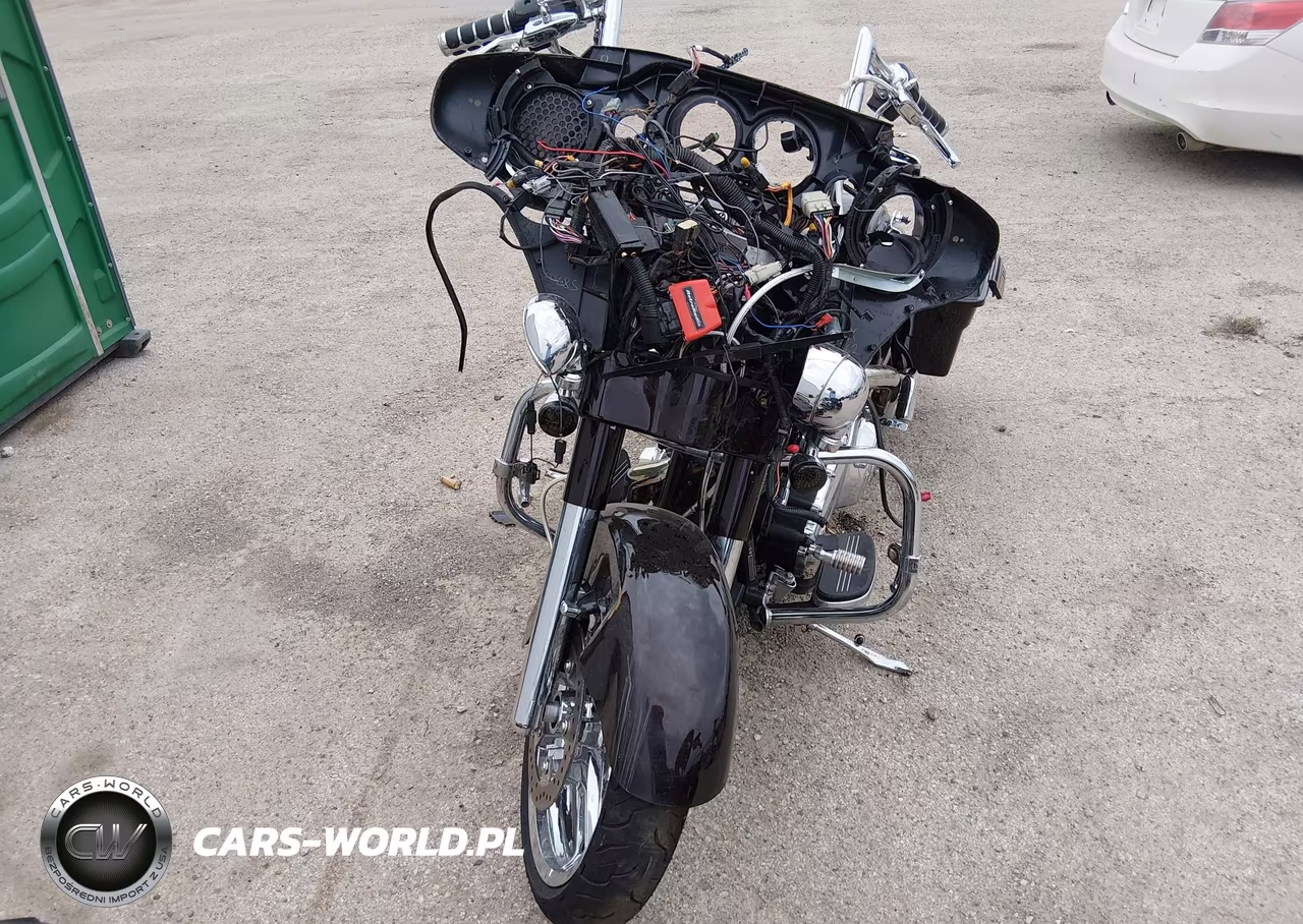 2011 Harley-Davidson Flhx VIN:1HD1KBM16BB669179 - 5