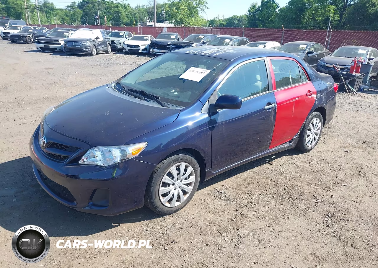 TOYOTA COROLLA VIN:2T1BU4EE9CC843830 - 2