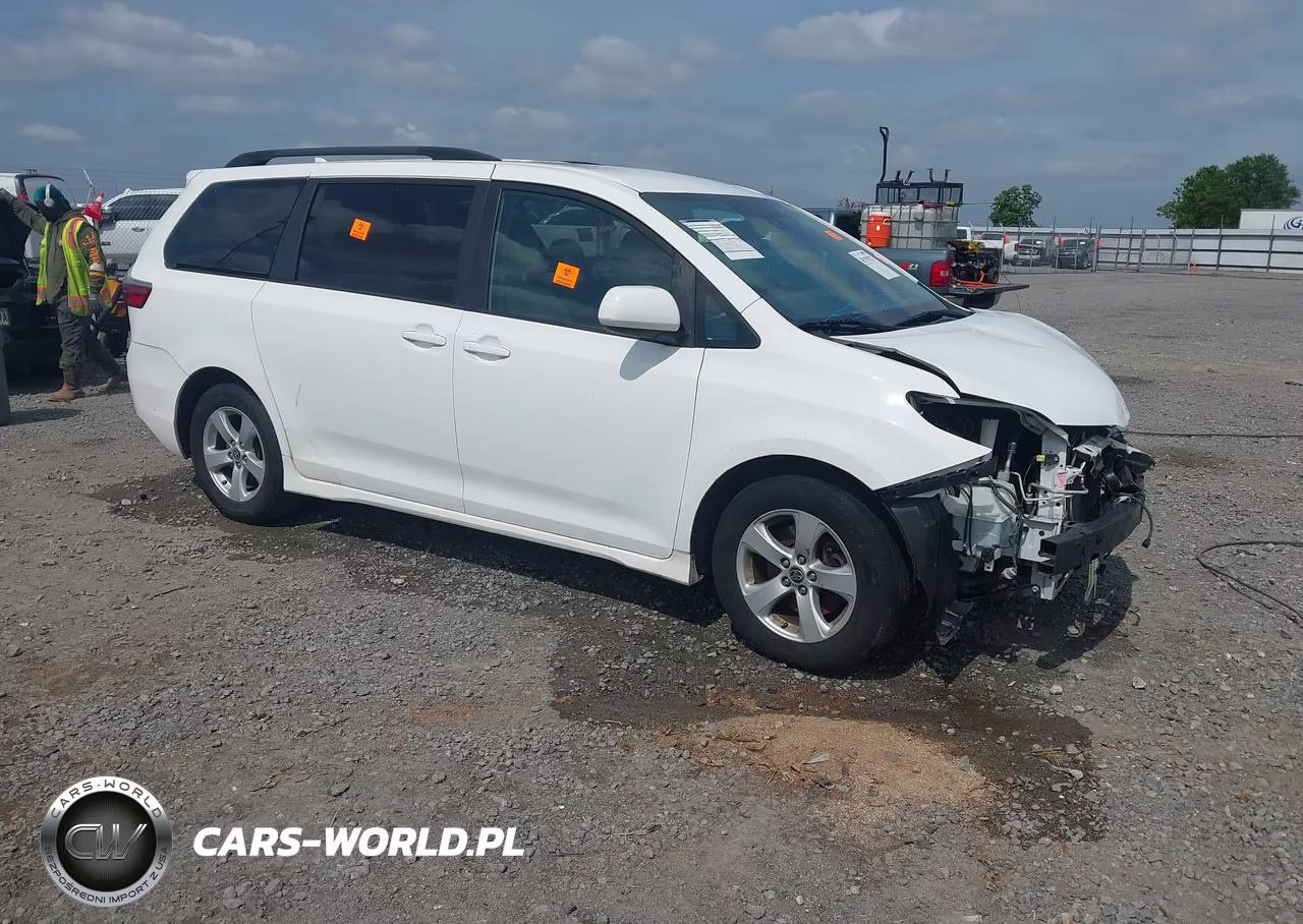 2020 Toyota Sienna Le