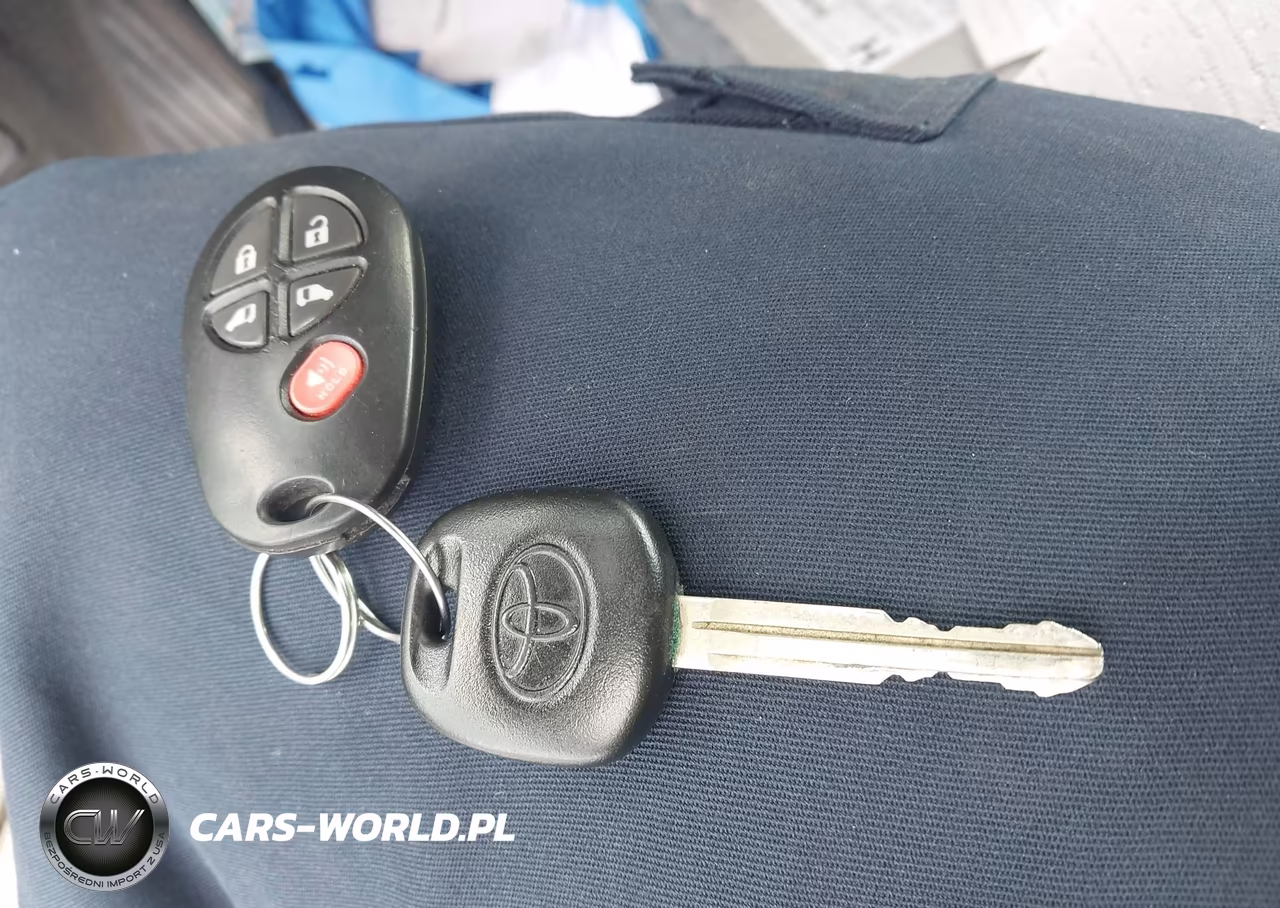 2020 Toyota Sienna Le VIN:5TDKZ3DC4LS068145 - 11