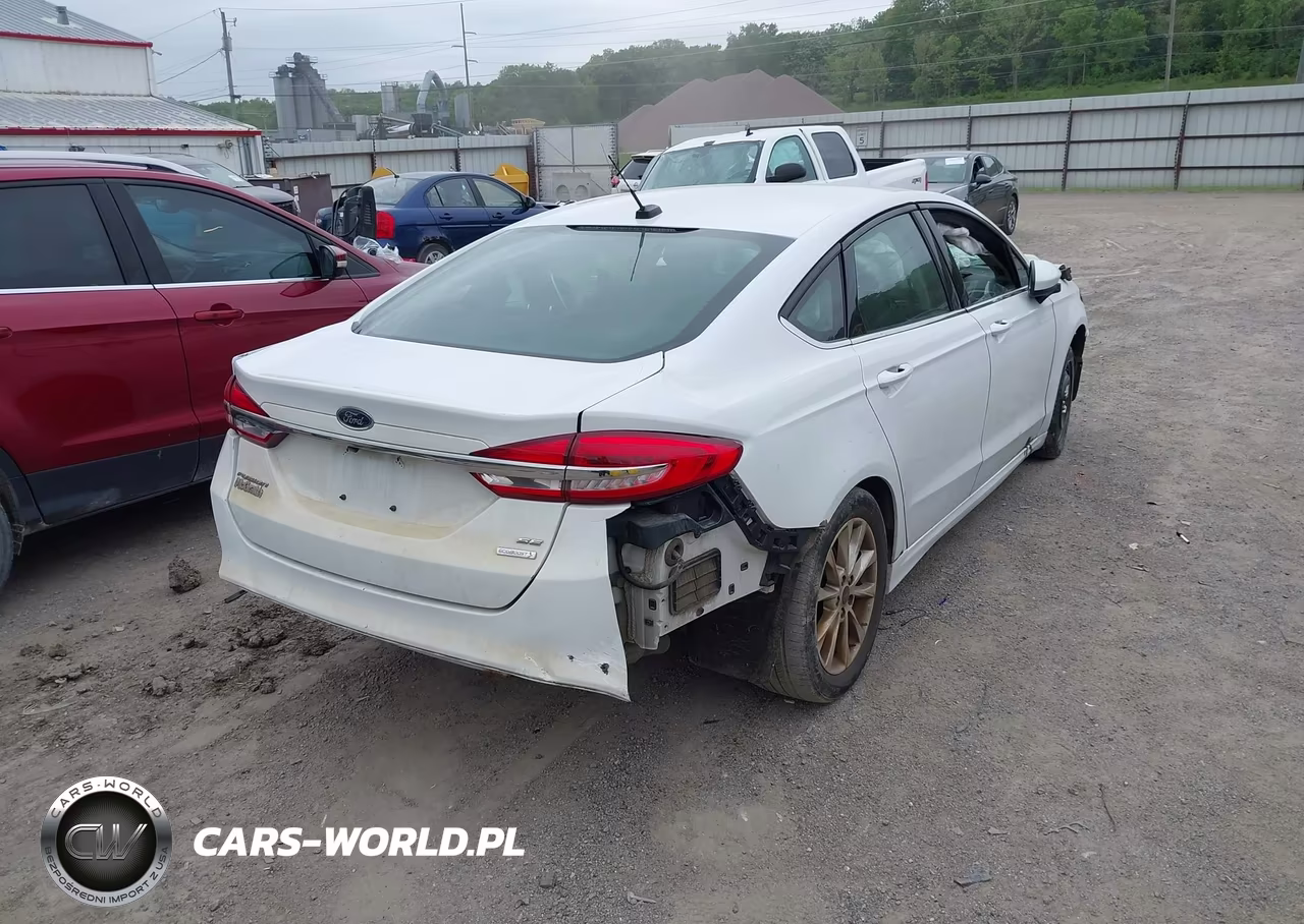 2017 Ford Fusion Se VIN:3FA6P0HD4HR102030 - 4