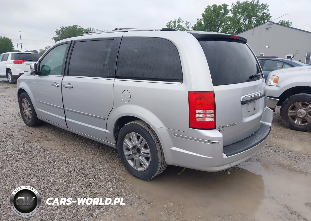 2010 Chrysler Town & Country Limited VIN:2A4RR6DX6AR124038 - 3