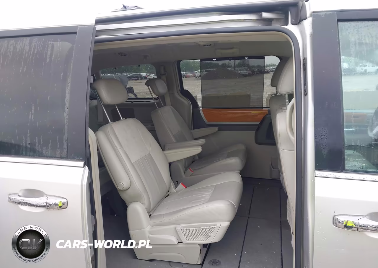 2010 Chrysler Town & Country Limited VIN:2A4RR6DX6AR124038 - 8