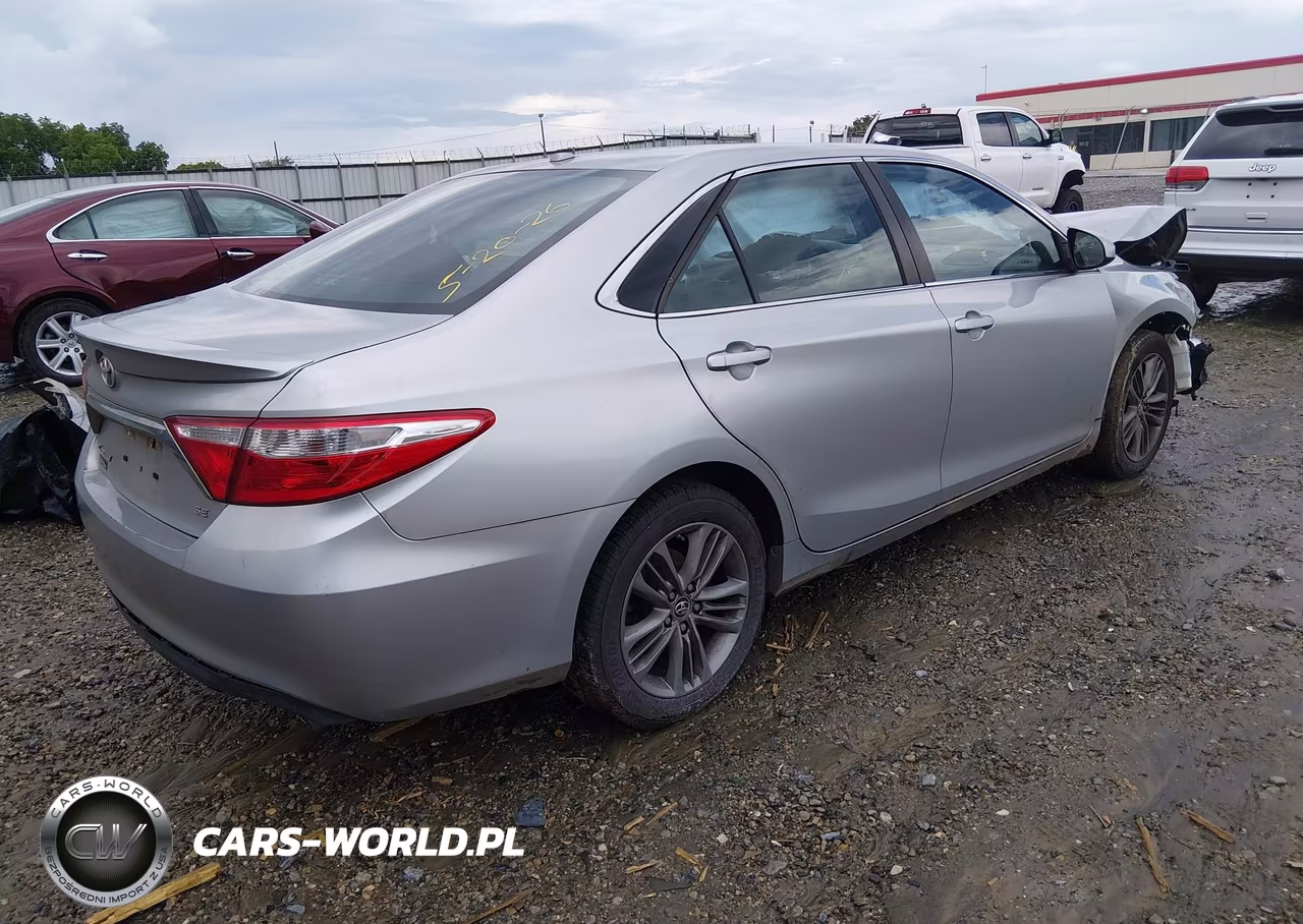 2016 Toyota Camry Se VIN:4T1BF1FK8GU134310 - 4