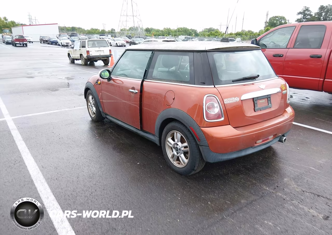 2011 Mini Cooper VIN:WMWSU3C52BT092586 - 3