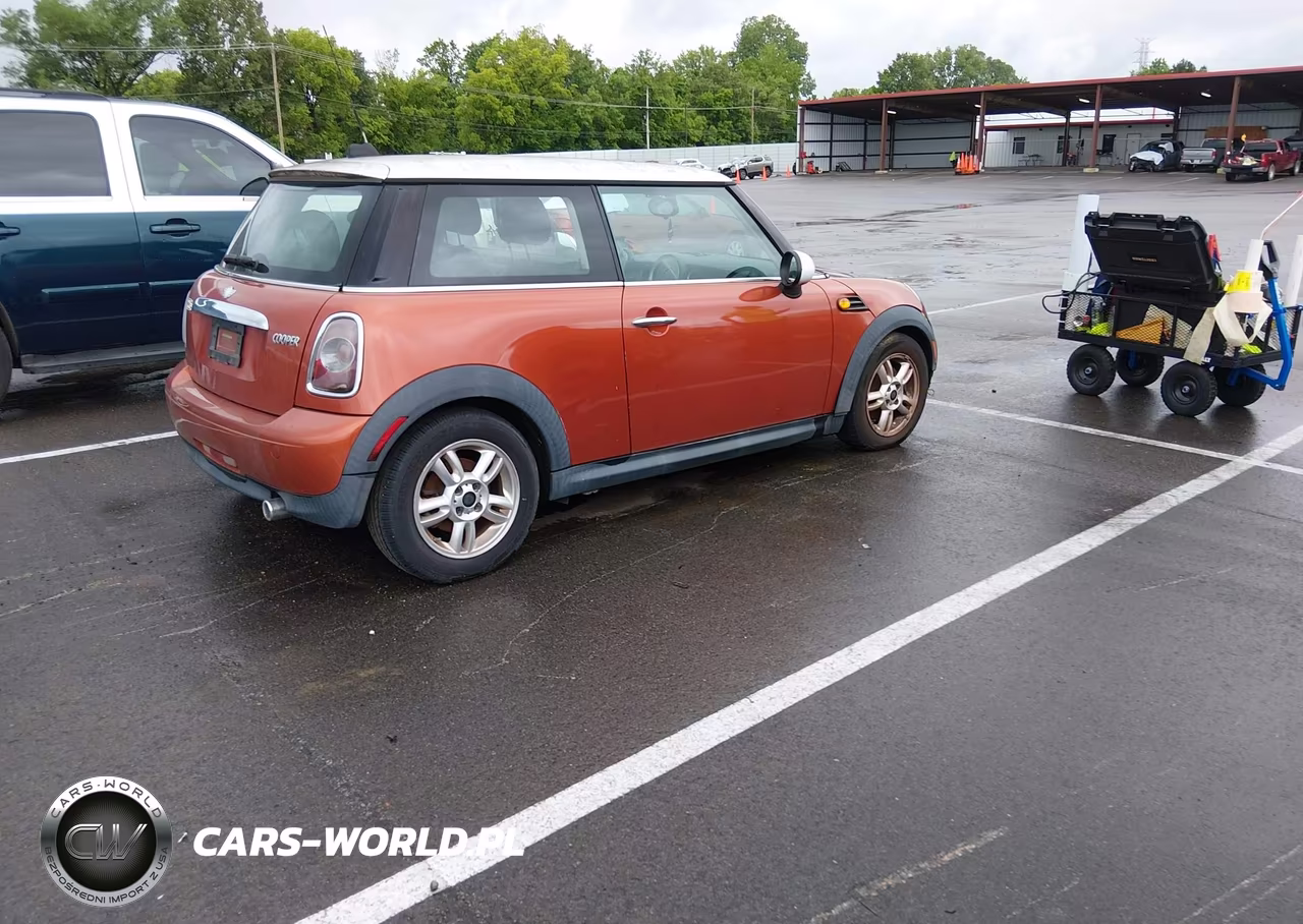2011 Mini Cooper VIN:WMWSU3C52BT092586 - 4
