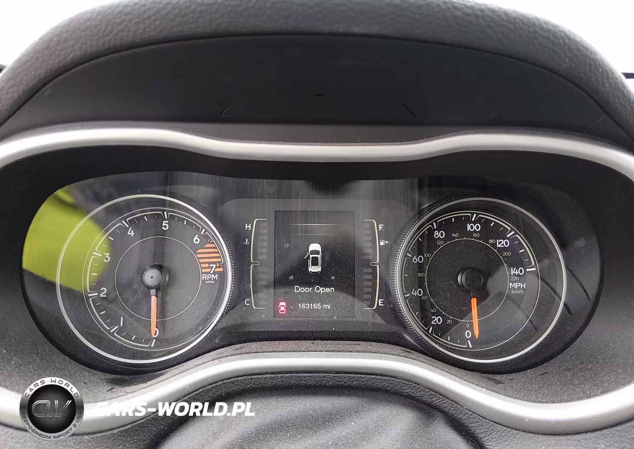 2016 Jeep Cherokee Latitude VIN:1C4PJLCB3GW159824 - 7