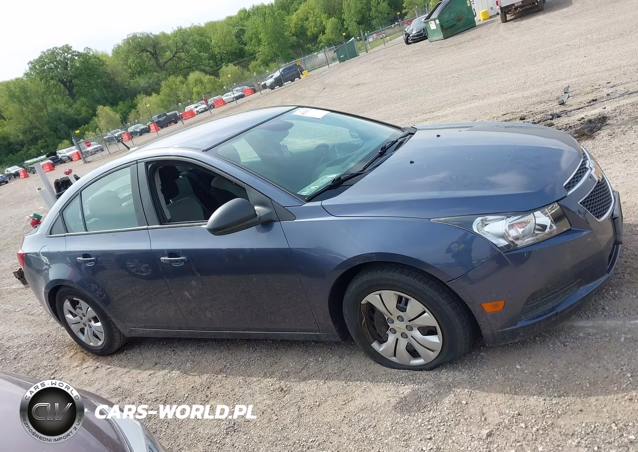 2013 Chevrolet Cruze Ls Auto VIN:1G1PA5SH1D7116440 - 13