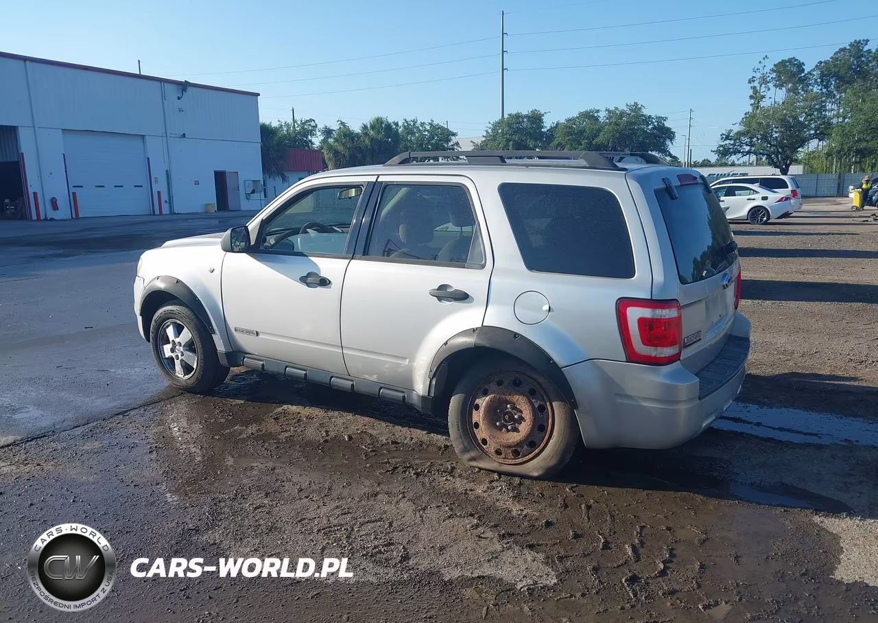 2008 Ford Escape Xlt VIN:1FMCU93118KA92712 - 3