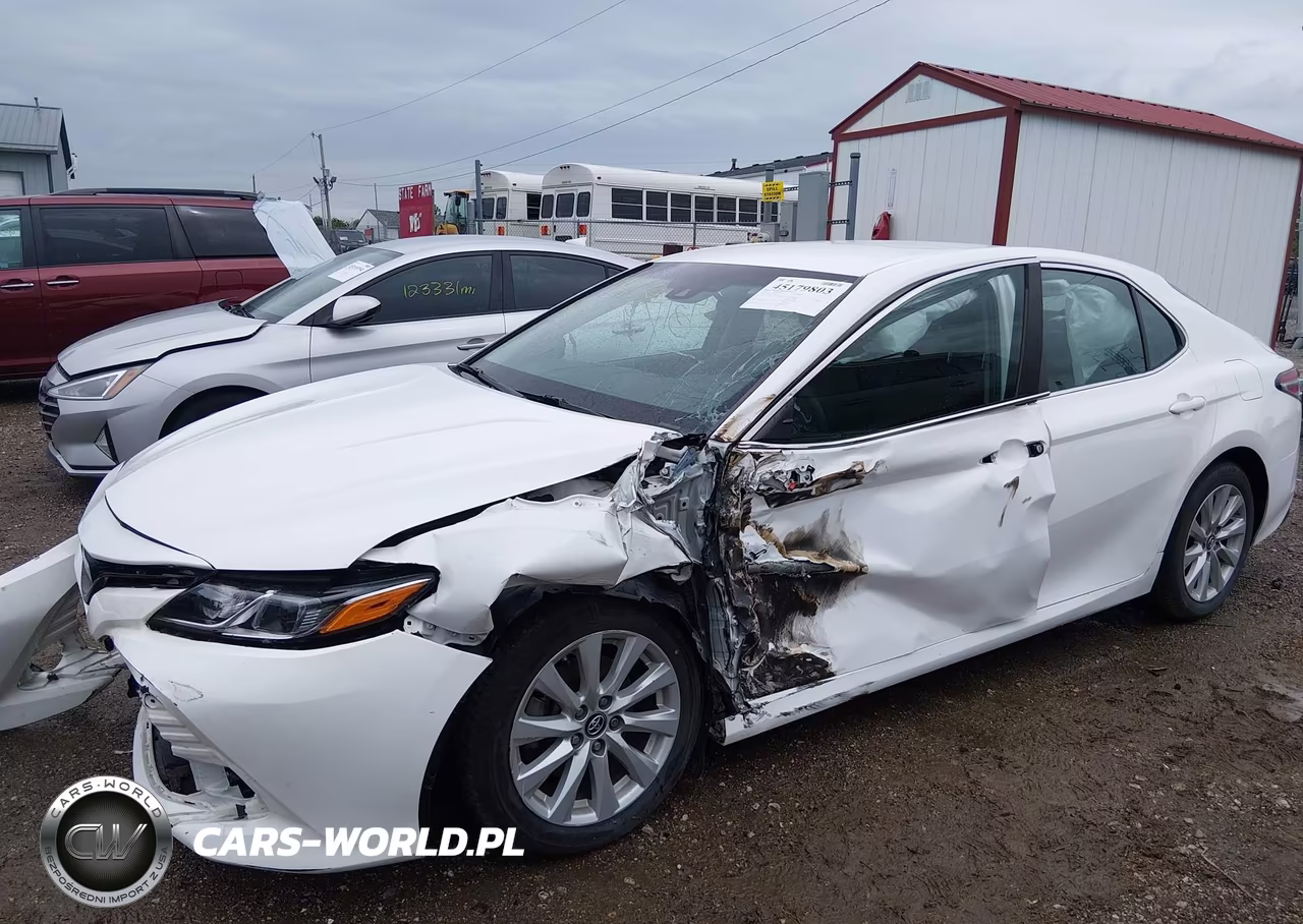 2018 Toyota Camry Le VIN:4T1B11HK4JU064128 - 6