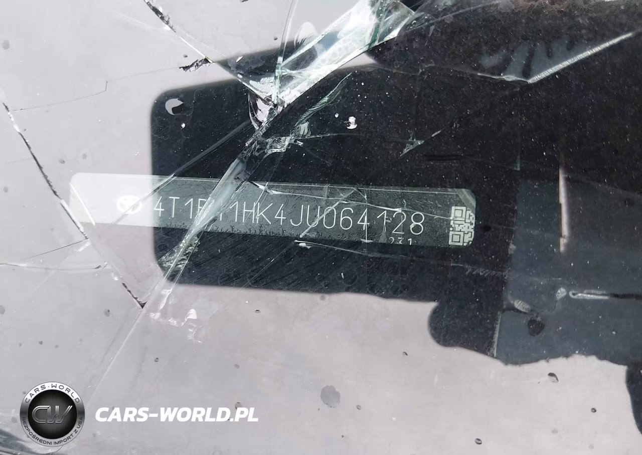2018 Toyota Camry Le VIN:4T1B11HK4JU064128 - 9