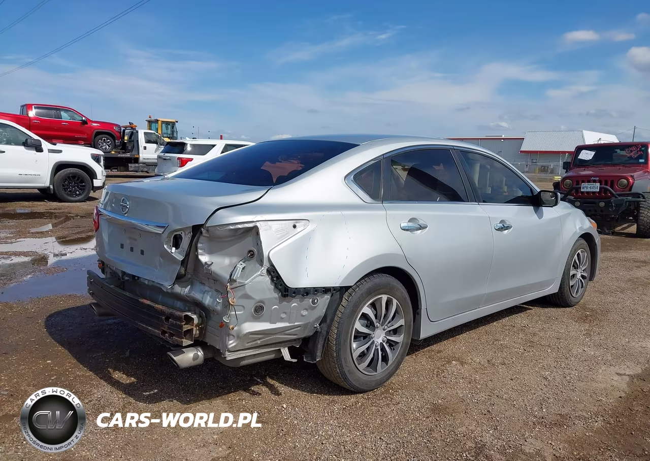 2017 Nissan Altima 2.5 S VIN:1N4AL3AP2HN351926 - 4