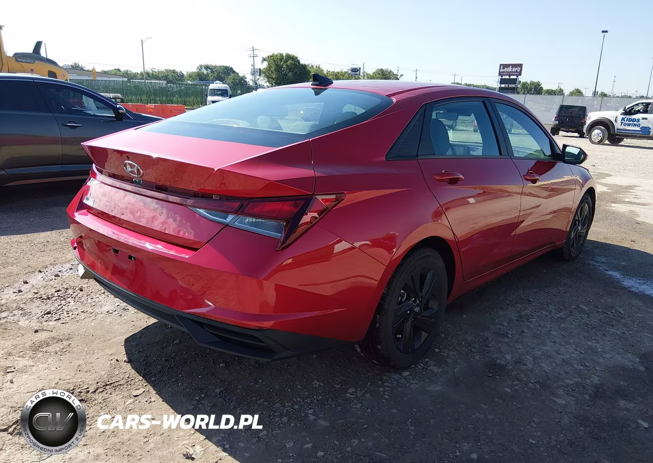 2022 Hyundai Elantra Sel VIN:5NPLS4AG3NH075232 - 4