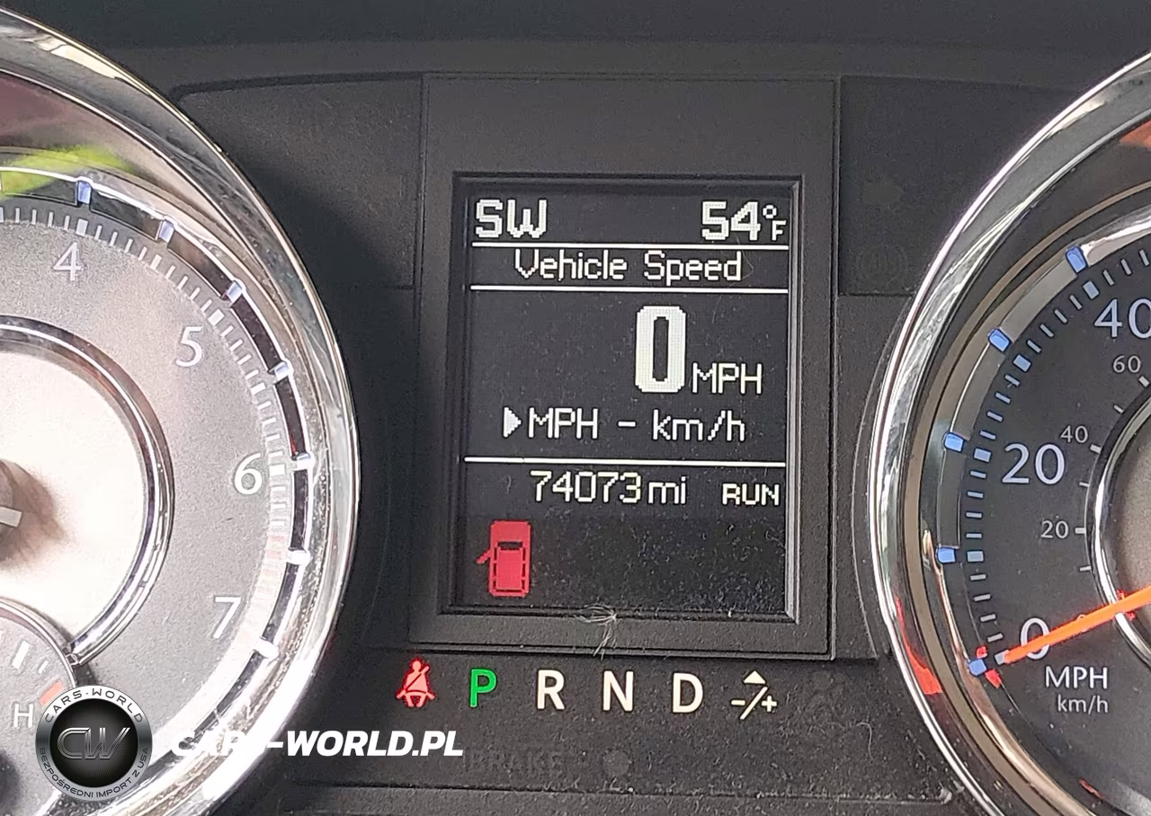 2015 Chrysler Town & Country Touring VIN:2C4RC1BG0FR638911 - 15